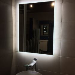 FREESTYLE LED Enlighted Custom-made Mirror